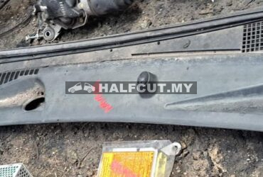 NISSAN NAVARA  D40 WIPER COVER