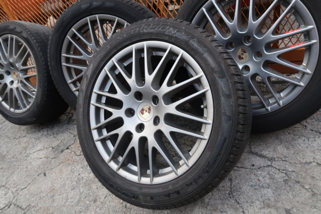 PORSCHE CAYENNE 20 INCH RIM & TYRE