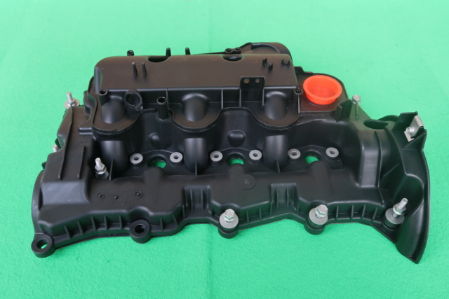 RANGE ROVER SPORT/JAGUAR XFXJ 3.0L VALVE COVER