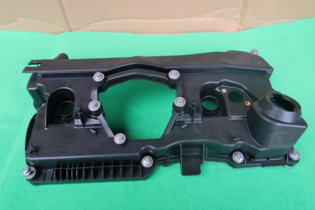 BMW N46 VALVE COVER