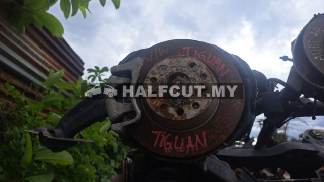 VOLKSWAGEN TIGUAN REAR AXLE