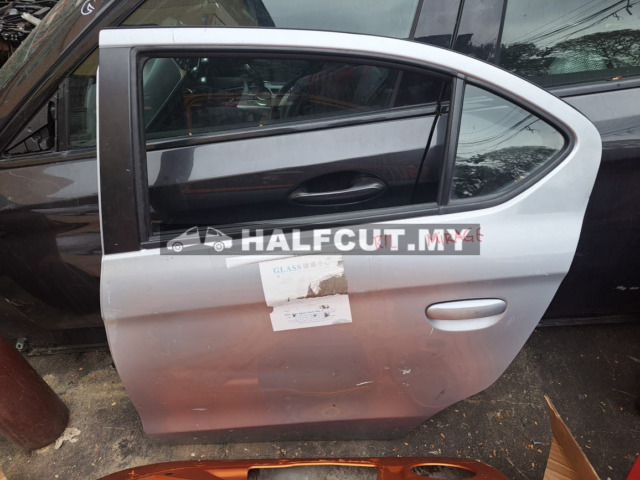 MITSUBISHI MIRAGE REAR DOOR R/L