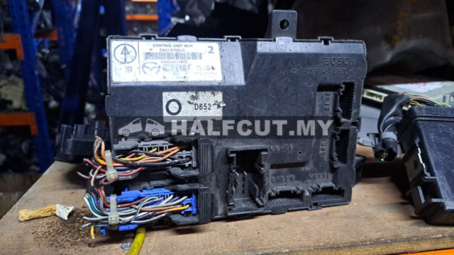 MAZDA 2 OM FUSE BOX (D01G-67560-E) 2