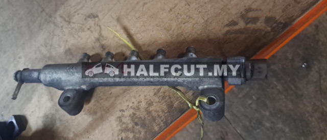 NISSAN NAVARA FUEL RAIL