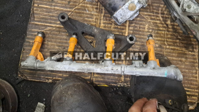 TOYOTA AVANZA 3SZ FUEL INJECTOR RAIL