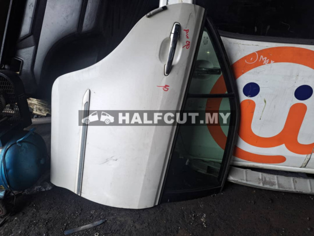 TOYOTA CAMRY ACV40 REAR  DOOR R/ R