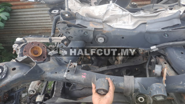 BMW X6 REAR AXLE