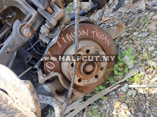 VOLKSWAGEN TIGUAN REAR AXLE