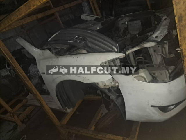 TOYOTA CAMRY ACV40 2.0 FRONT HALF CUT