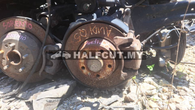 AUDI Q5 REAR AXLE