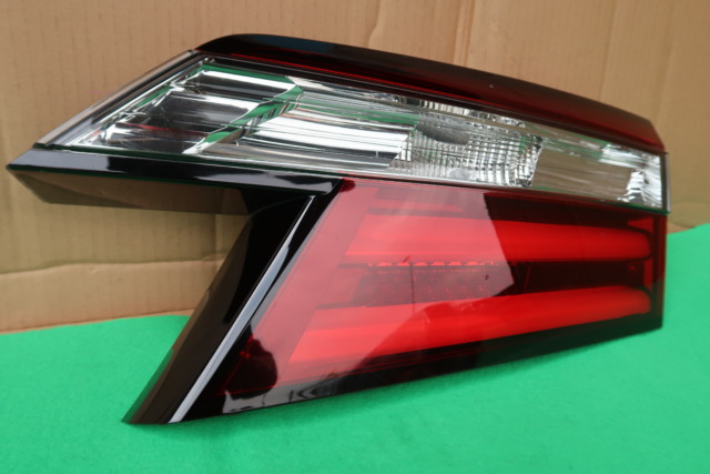 HONDA ODYSSEY TAIL LAMP REFLECTOR RH