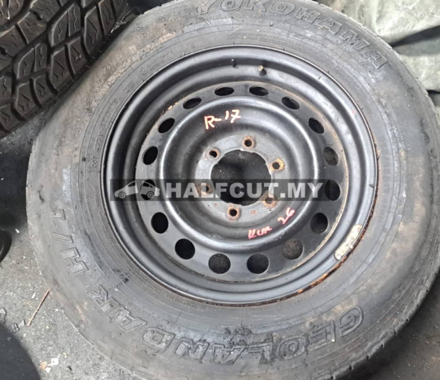 TOYOTA HILUX KUN25  SPORT RIM R17