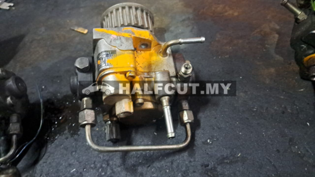 MITSUBISHI TRITON 4D56U ENGINE  FUEL PUMP