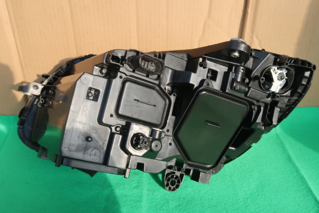 MERCEDES W205 HEADLAMP 2015 RH