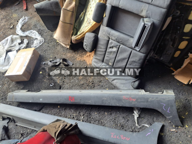 HYUNDAI TUCSON  G4KD    SIDE SKIRT RH