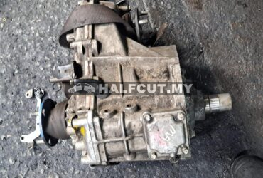 TOYOTA HILUX REVO  TRANSFER CASE