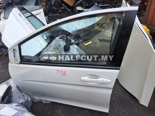 HONDA CITY T9A FRONT DOOR F/L