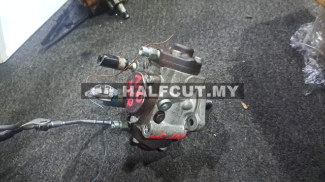 NISSAN NAVARA NP300 ENGINE FUEL PUMP