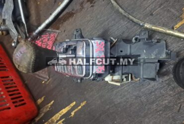 TOYOTA ALTIS 2005 GEAR LEVER