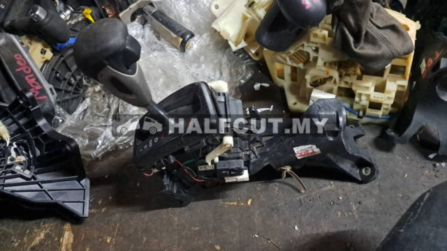 HONDA CIVIC TRO 1.8 GEAR LEVEL