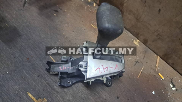 TOYOTA VIOS NCP42 GEAR LEVER