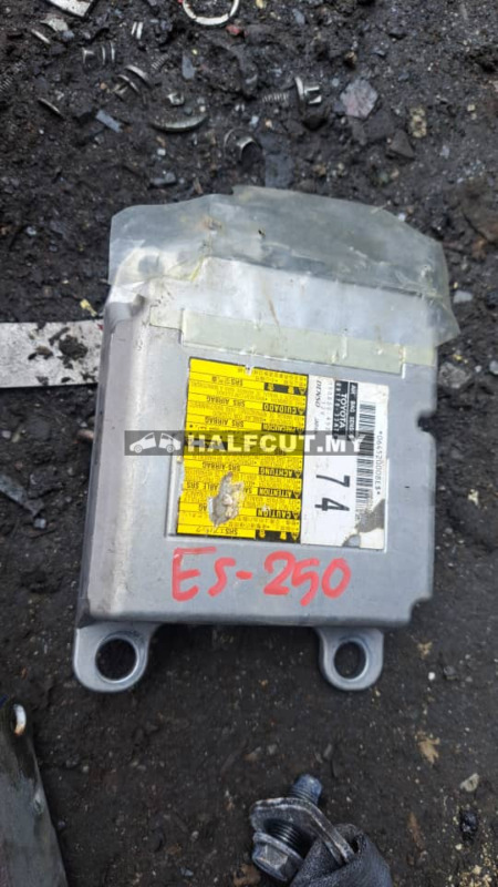 TOYOTA LEXUS ES250 AIR BAG ECU (89170-33A70) 74