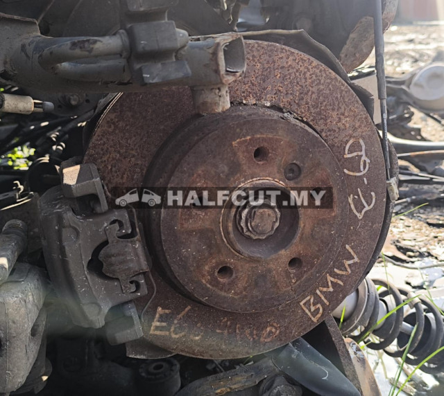 BMW E60 REAR AXLE