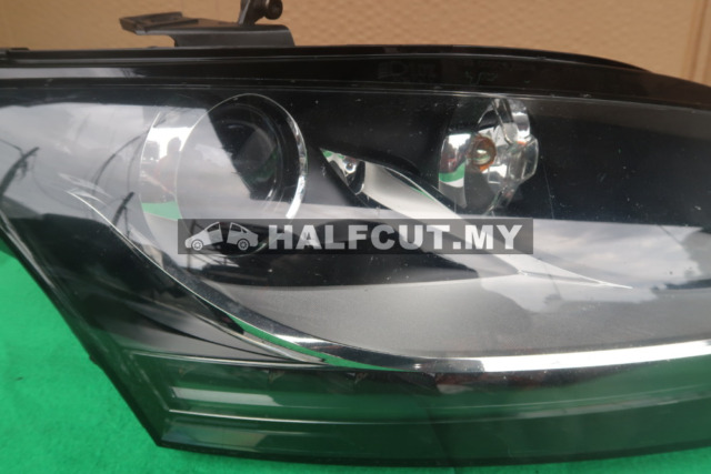 AUDI TT HEADLAMP