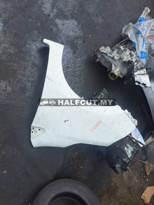 MITSUBISHI MIRAGE FRONT FENDER LH