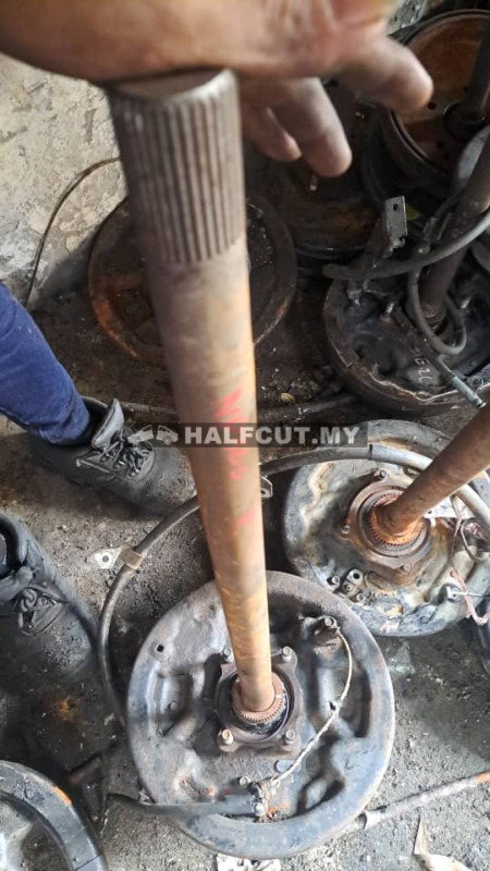 NISSAN NAVARA NP300 REAR SHAFT RH ABS