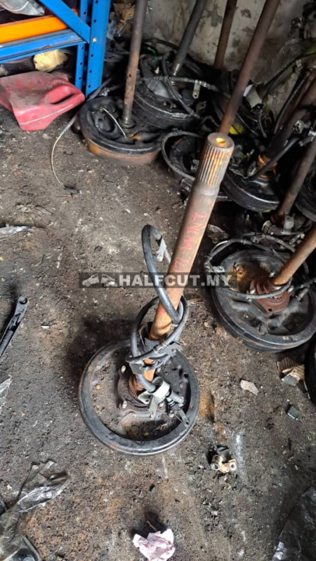 TOYOTA INNOVA  REAR SHAFT LH NO  ABS