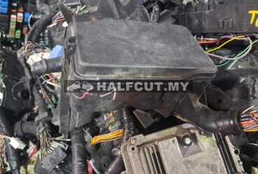 TOYOTA VELLFIRE 20 FUSE BOX WAYA