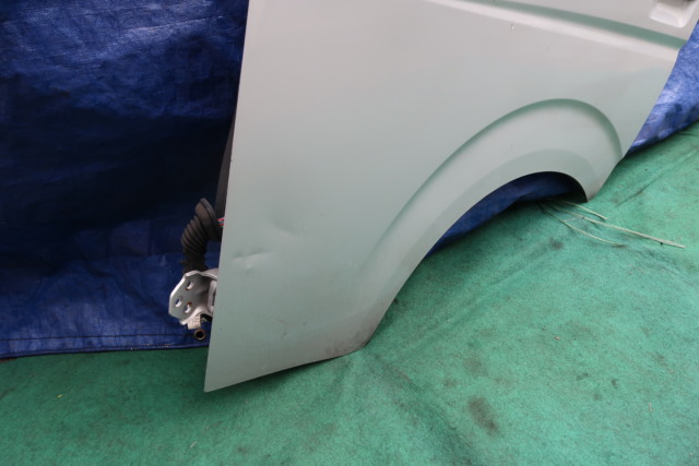 TOYOTA HIACE 200 DOOR