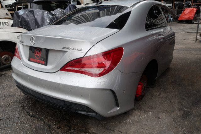 MERCEDES W117 CLA45 REAR CUT