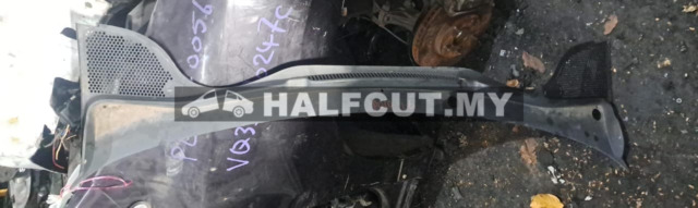 VOLKSWAGEN POLO 1.6 WIPER COVER