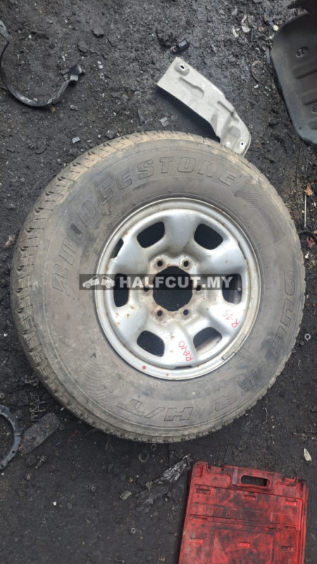 TOYOTA HILUX REVO SPORT  RIM R15