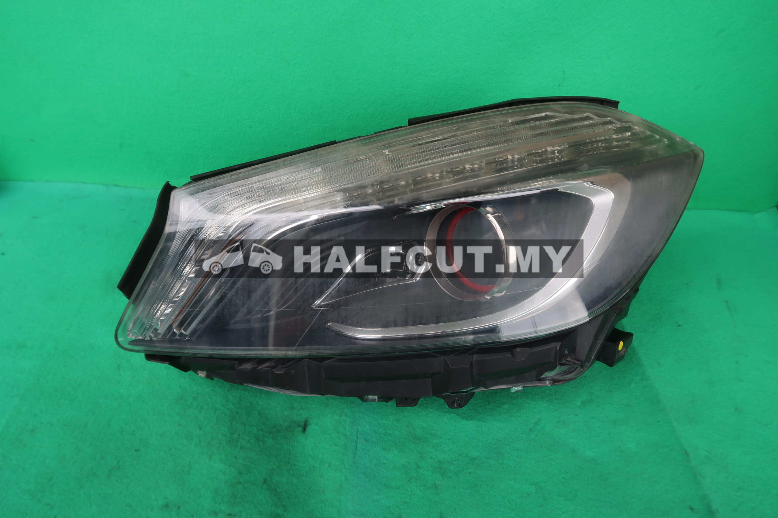 MERCEDES W176 HEADLAMP RED EYE