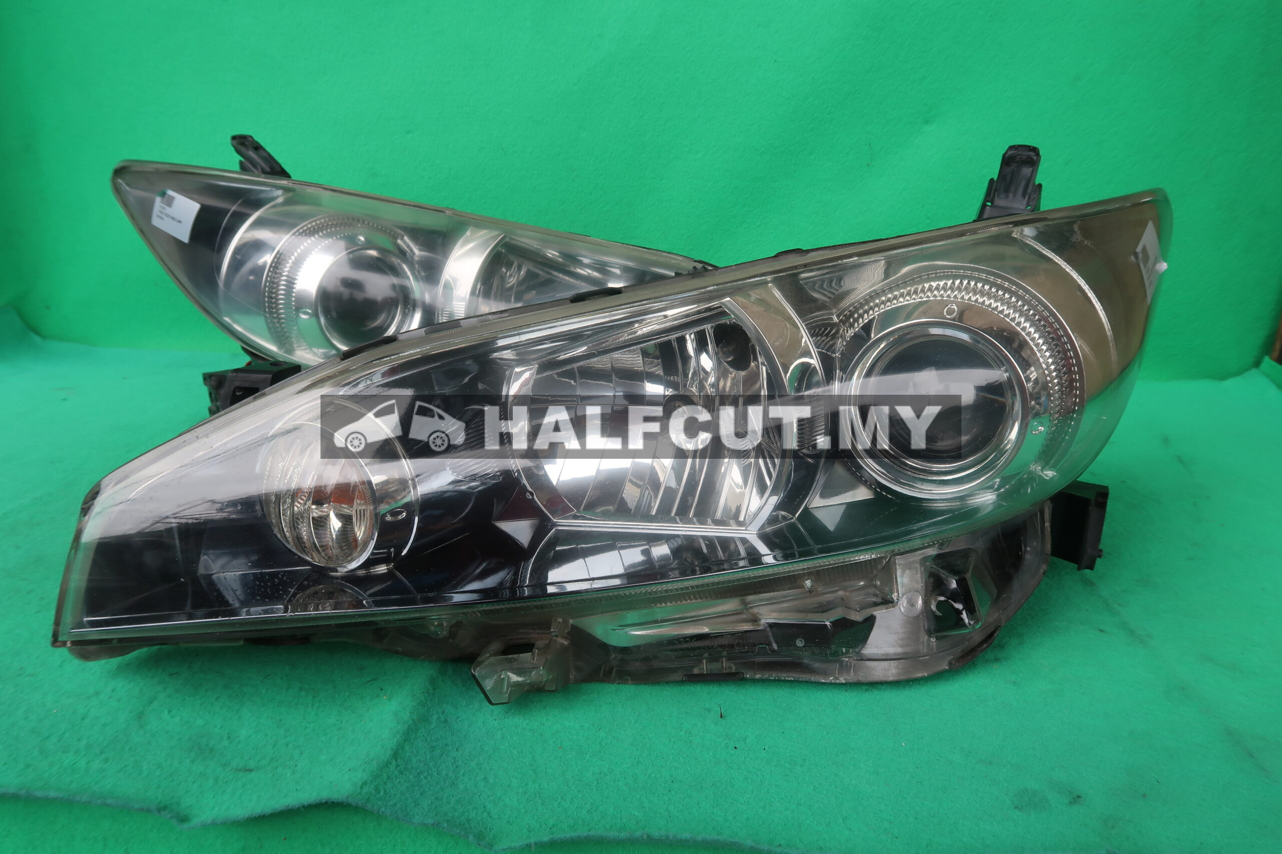 TOYOTA WISH ZGE20 HEADLAMP 68-16