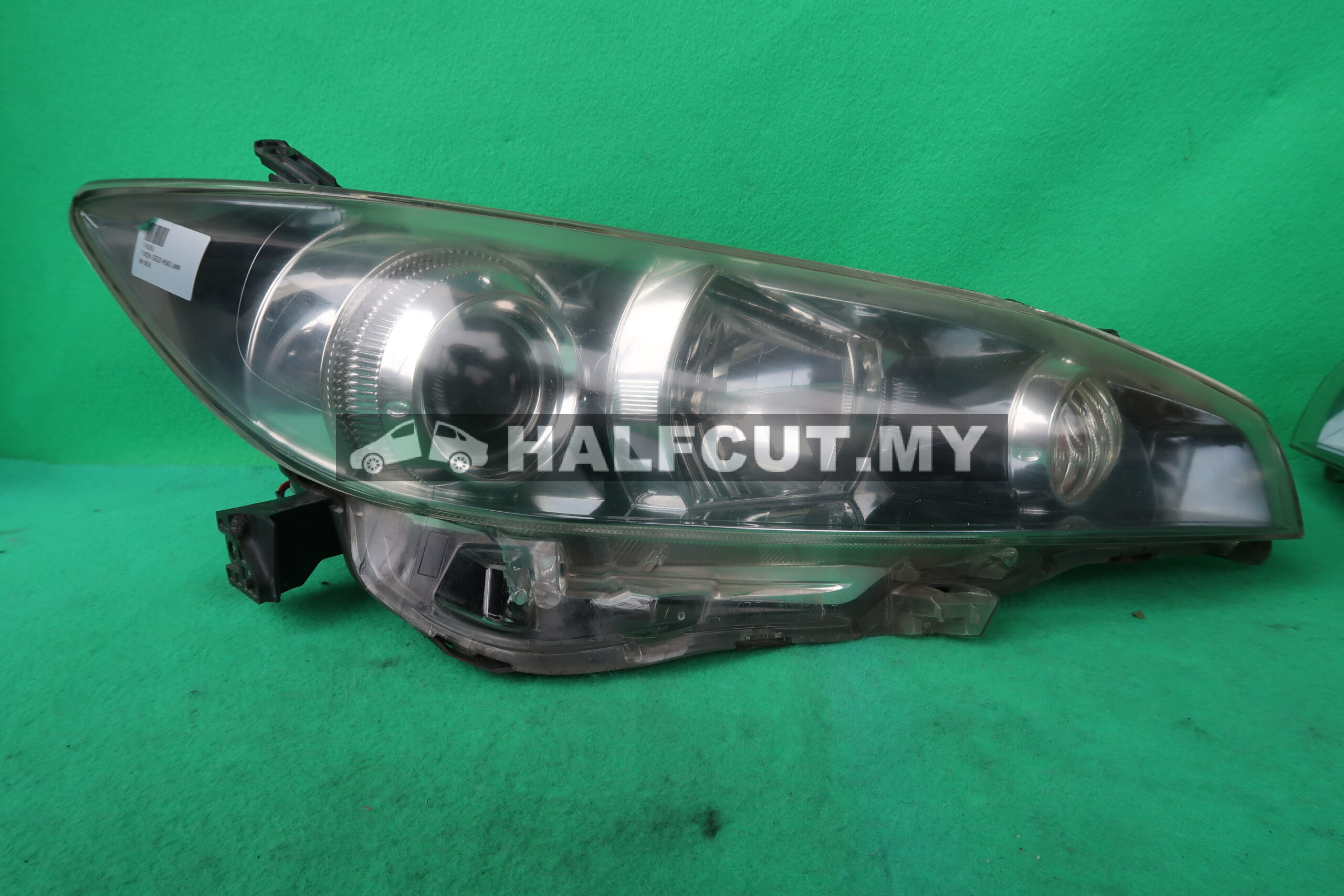 TOYOTA WISH ZGE20 HEADLAMP 68-16