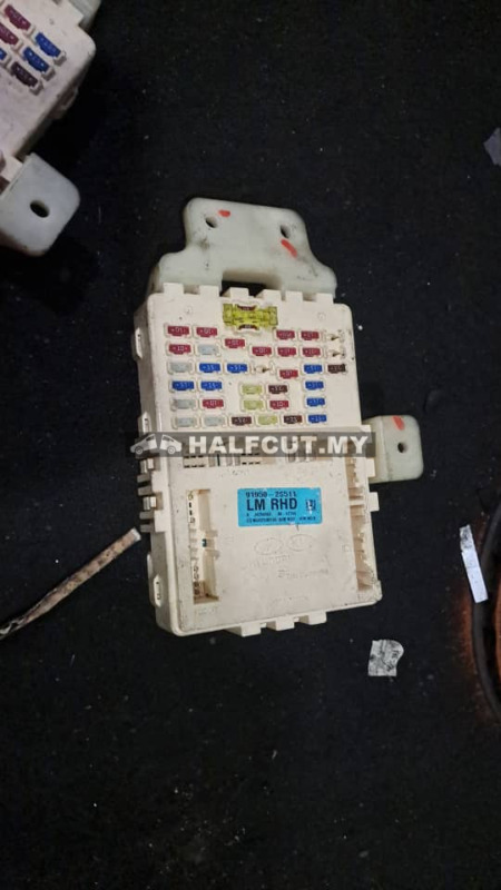 HYUNDAI TUCSON  FUSE BOX ECU (91950-2S511) LM RHD