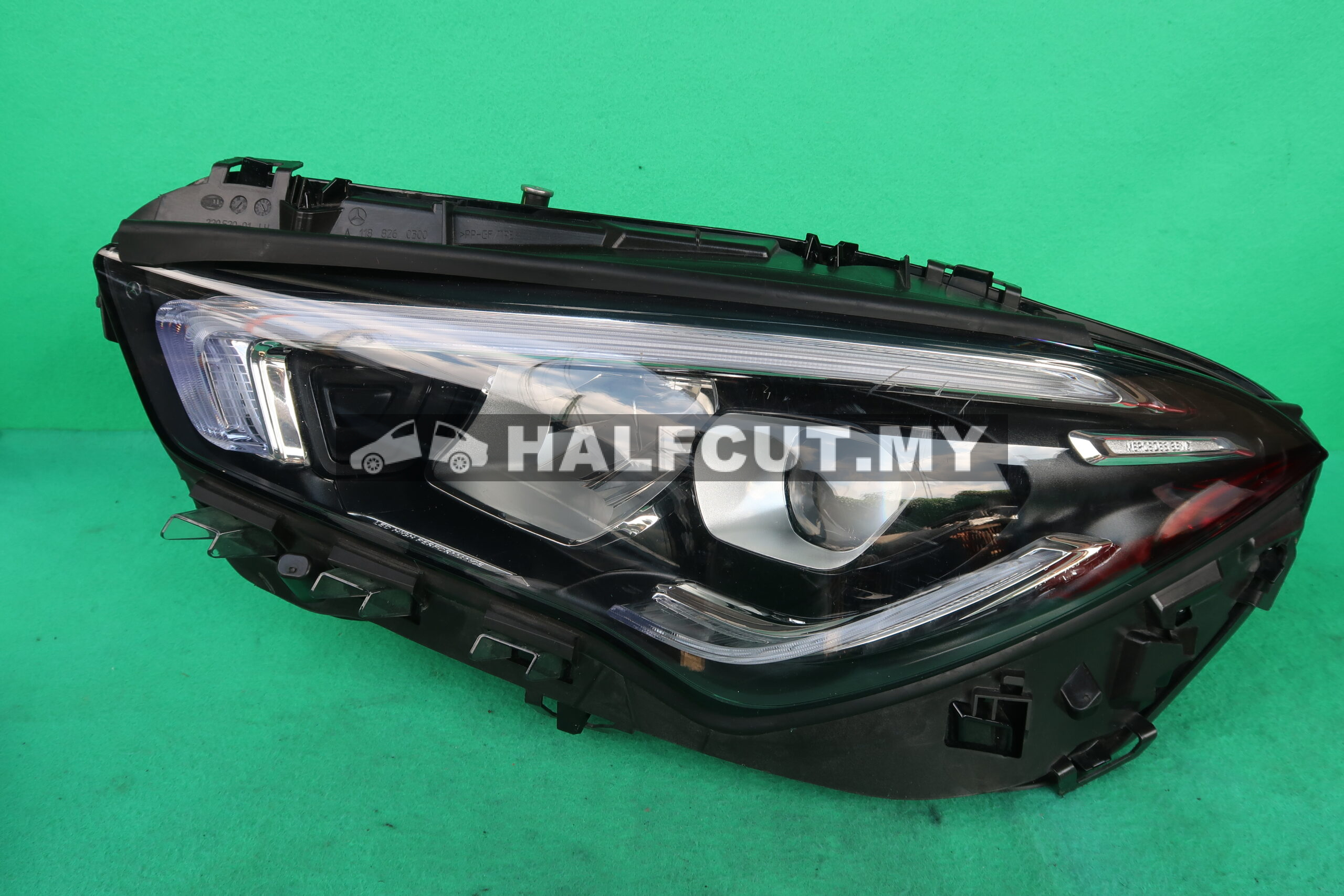 MERCEDES W118 HEADLAMP