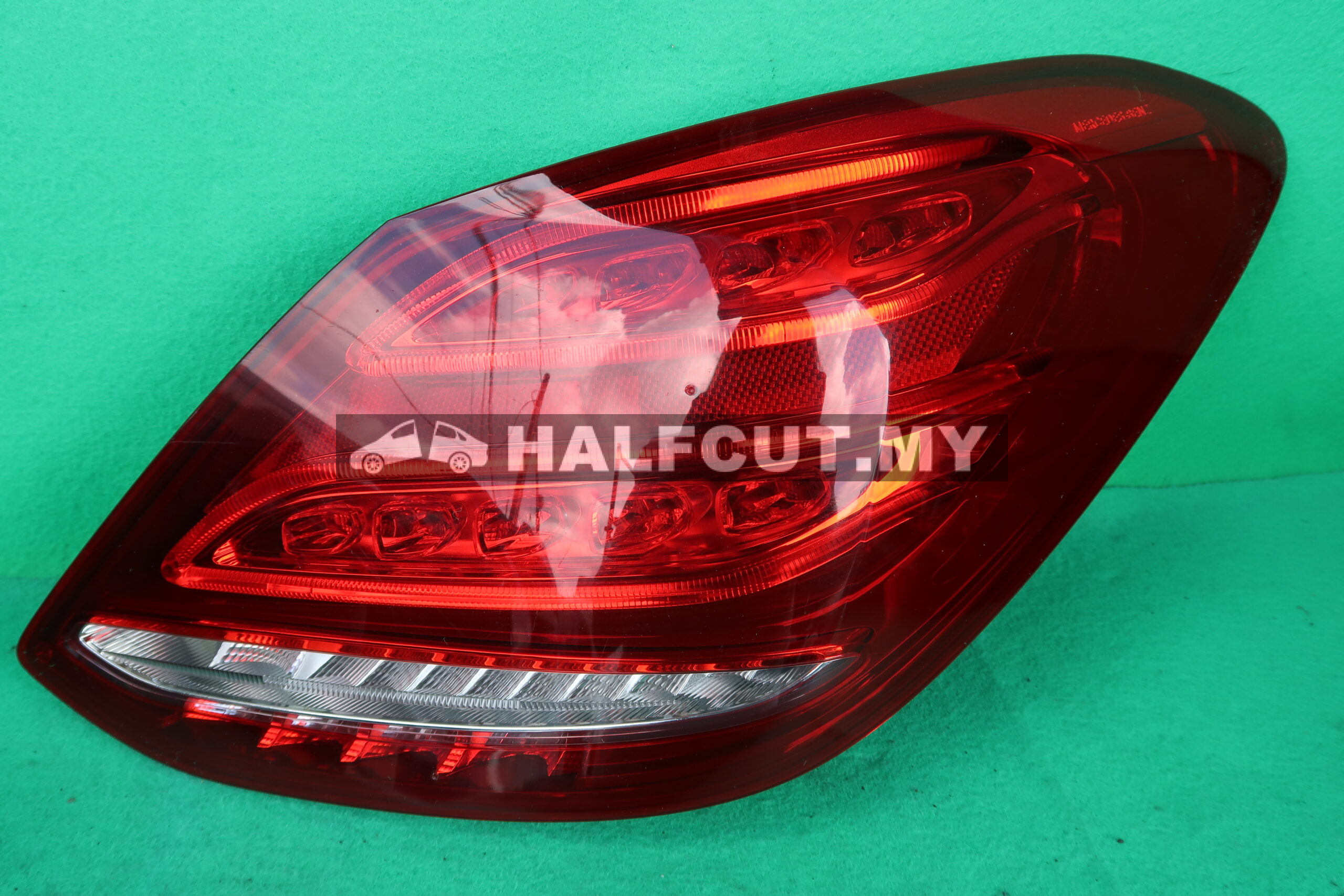 MERCEDES W205 1ST TAIL LAMP