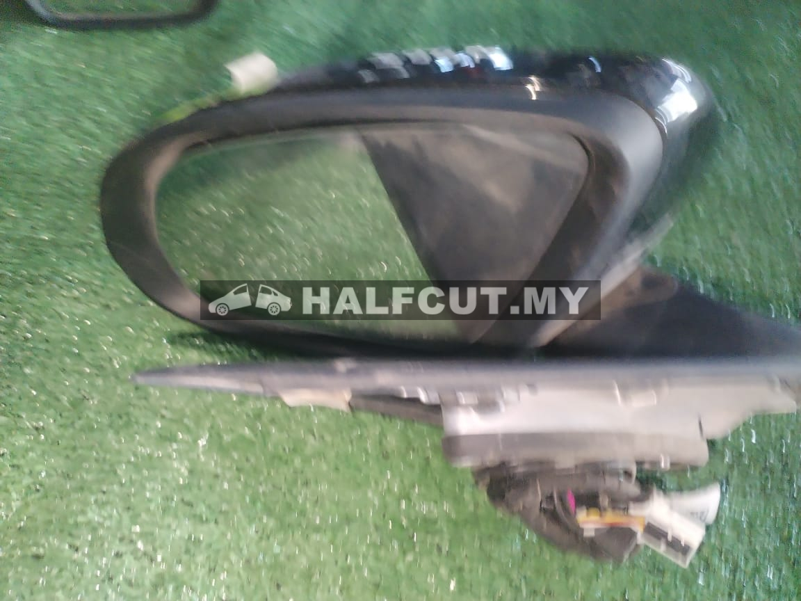 W205 SIDE MIRROR LEFT 17 WAYAR