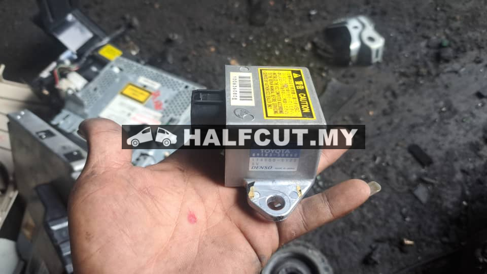 TOYOTA CAMRY ACV30 ECU (89183-30060)