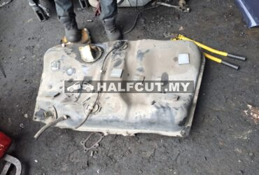 TOYOTA CAMRY ACV30 PETROL TANK