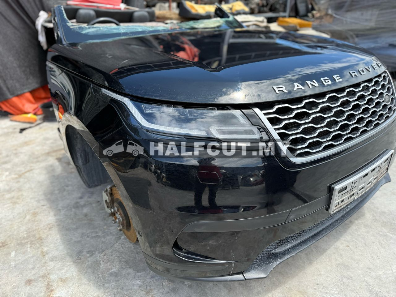 RANGE ROVER VELAR 2017 2.0 HALF CUT