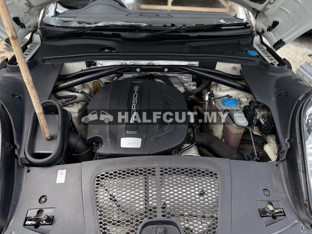 PORSCHE MACAN 2.0 PDK 2016 HALF CUT