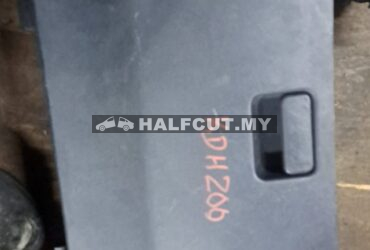 TOYOTA HIACE KDH200 GLOVE BOX