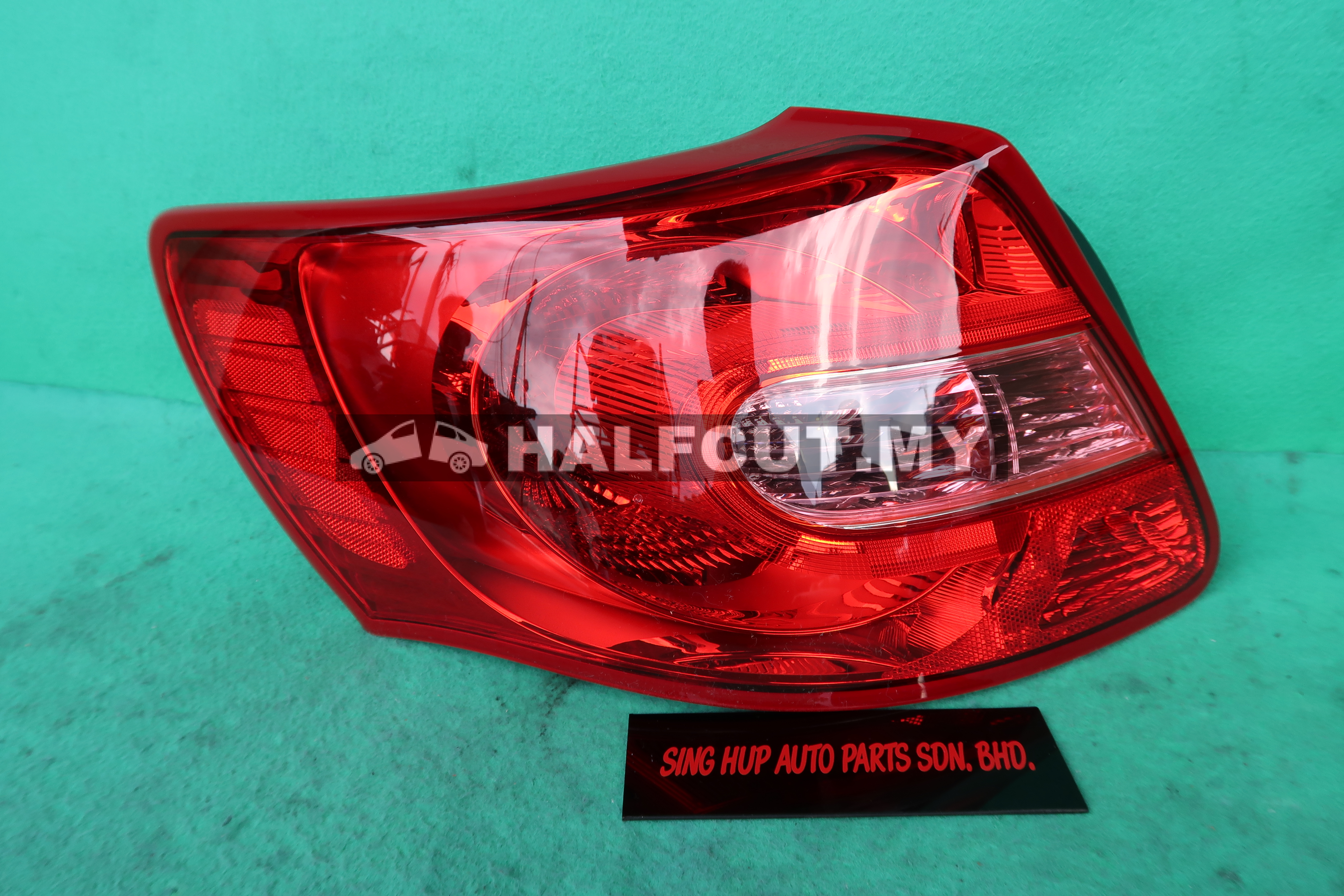SUZUKI KIZASHI TAIL LAMP LH (NEW)