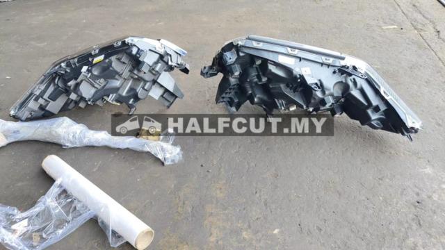 58-91 TOYOTA  ALPHARD AGH30 HEAD LAMP